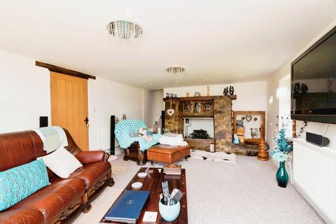 4 bedroom cottage for sale, Twyncynghordy Road, Ebbw Vale NP23