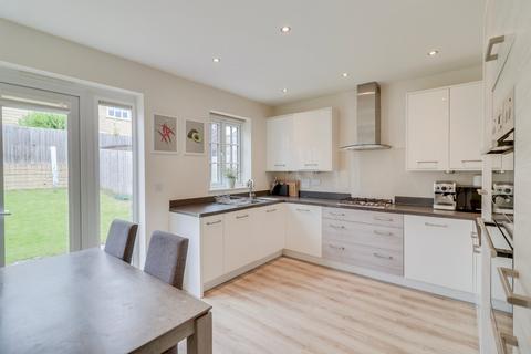 6 Bletchley Way, Horsforth, Leeds, LS18 4FZ