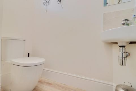 6 Bletchley Way, Horsforth, Leeds, LS18 4FZ