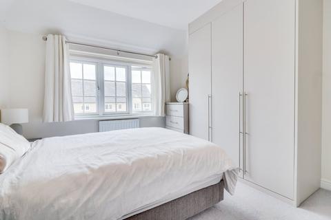 6 Bletchley Way, Horsforth, Leeds, LS18 4FZ