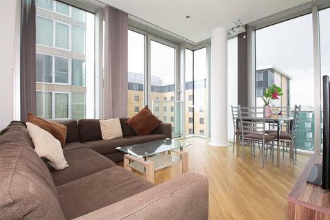 2 bedroom apartment to rent, Carnegie House, Milton Keynes MK9
