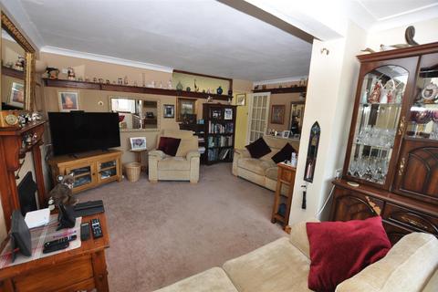 4 bedroom semi-detached house for sale, Glebe Close, Swadlincote DE12