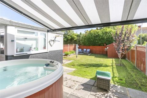 4 bedroom semi-detached house for sale, Mile Oak Road, Portslade, Brighton, East Sussex, BN41