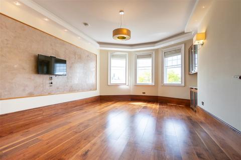 4 bedroom apartment to rent, Prince Albert Road, London