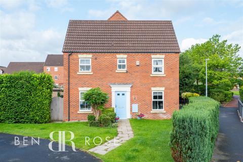 3 bedroom end of terrace house for sale, Great Park Drive, Leyland