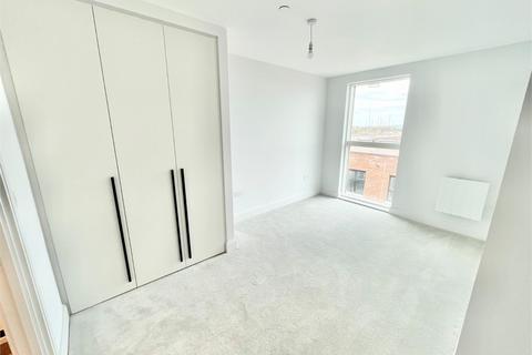 2 bedroom apartment for sale, Darjeeling House, Memorial Avenue, Slough SL1