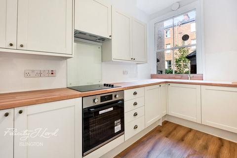 3 bedroom flat for sale, Birnam Road, London, N4