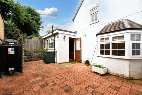 2 bedroom terraced house for sale, Ashorne, Warwick