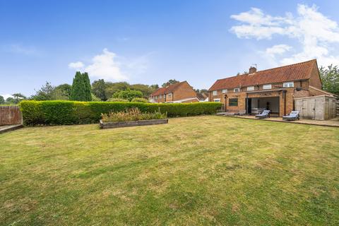 29 Southdene, Halstead, Sevenoaks, TN14 7HB