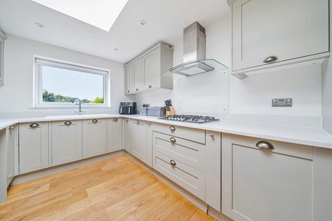 29 Southdene, Halstead, Sevenoaks, TN14 7HB