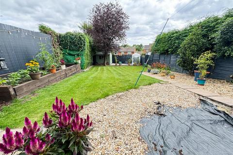 26 Grenfolds Road, Grenoside, Sheffield, S35 8NU