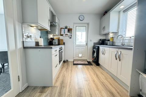 26 Grenfolds Road, Grenoside, Sheffield, S35 8NU