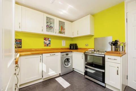25 Chapel Field, St Austell, PL25 3EN