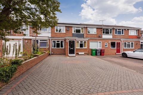 4 bedroom terraced house for sale, Warner Close, Cippenham