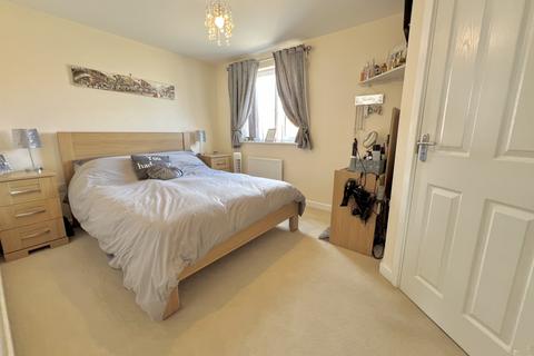 44 Bellona Drive, Peterborough, PE2 8FU