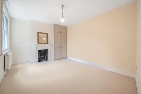 18 Dumbarton Road, London, SW2 5LU