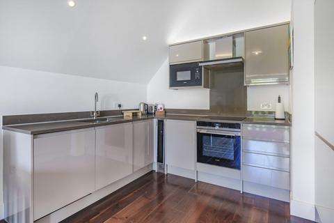 Flat 17, 1d Palace Road, London, SW2 3DY