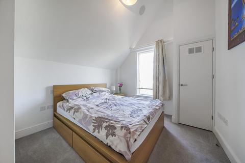 Flat 17, 1d Palace Road, London, SW2 3DY