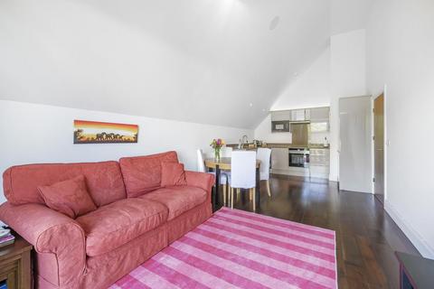 Flat 17, 1d Palace Road, London, SW2 3DY