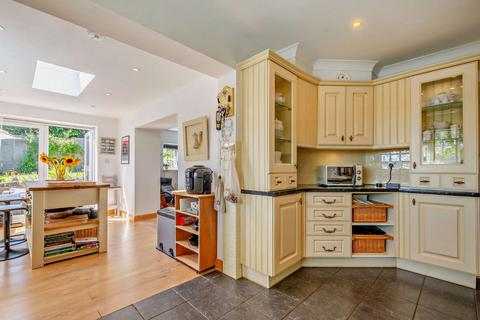 4 bedroom detached house for sale, Vicarage Road, Burwash Common, Etchingham, East Sussex