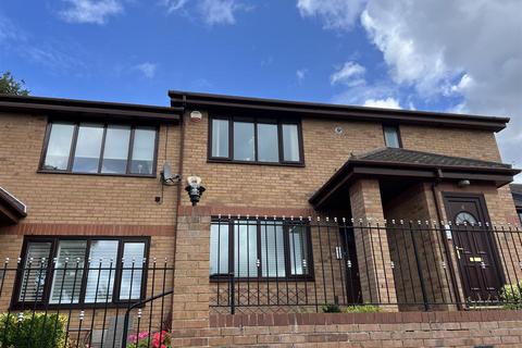 2 bedroom flat for sale, Bridge Court, West Kirby, Wirral