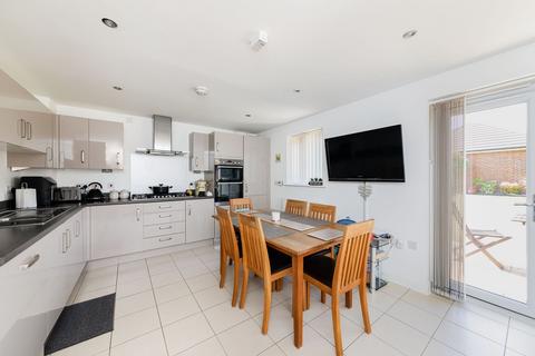38 Blackthorn Road, Didcot, OX11 6AY
