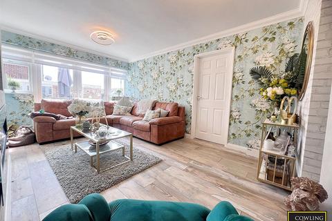 50 Bromfords Drive, Wickford, SS12 0PE