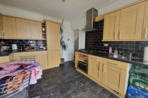 3 bedroom house to rent, Waltham Way, London E4