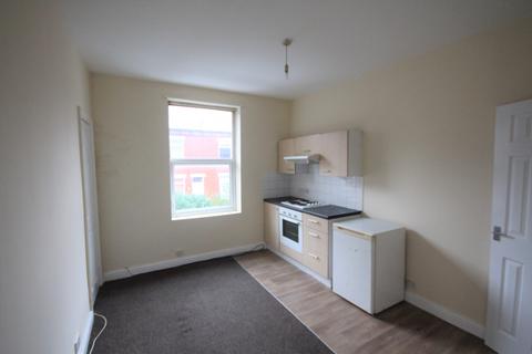 1 bedroom flat to rent, Harlech Street,  Leeds, LS11