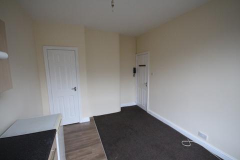 1 bedroom flat to rent, Harlech Street,  Leeds, LS11