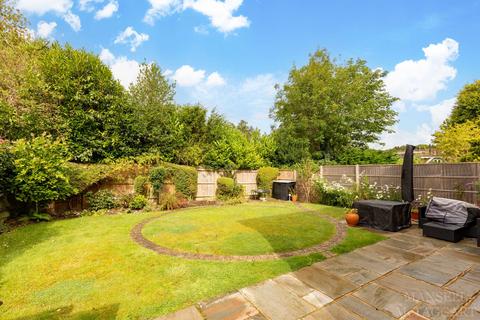 6 Cherry Way, Felbridge, East Grinstead, RH19 2GS
