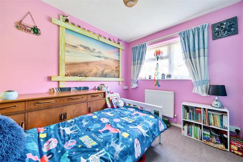 2 Astley Close, Pewsey, SN9 5BD