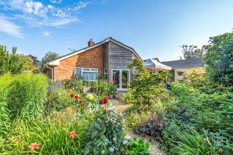 2 Astley Close, Pewsey, SN9 5BD