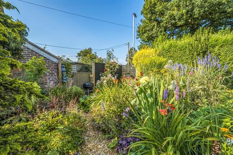 2 Astley Close, Pewsey, SN9 5BD