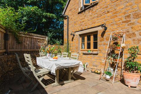 2 bedroom cottage for sale, Mollington Lane, Shotteswell, OX17