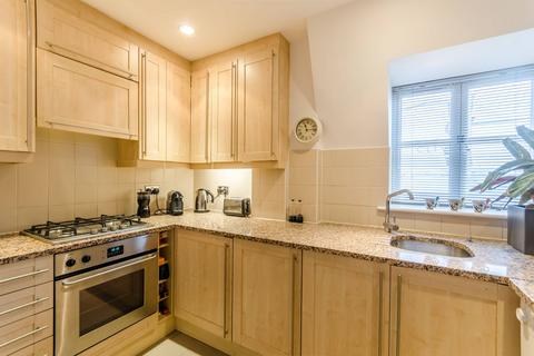 2 bedroom flat to rent, Aldburgh Mews, Marylebone, London, W1U