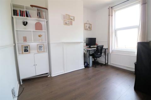 21 Manor Road, Erith, DA8 2AE