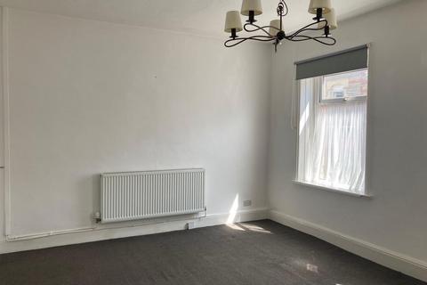 1 bedroom flat to rent, 32a High Street, Barry, The Vale Of Glamorgan. CF62 7EB