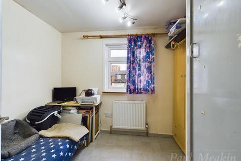72 Elmside, New Addington, Croydon, CR0 9DU