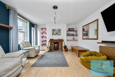 2 bedroom apartment for sale, Westbourne Gardens, Hove, BN3