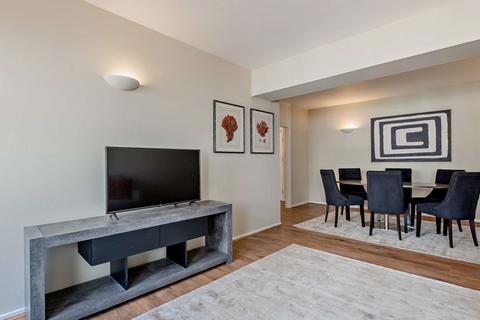 2 bedroom flat to rent, LUKE HOUSE, SW1P