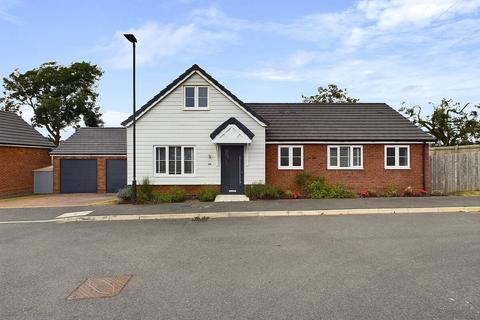 3 bedroom detached bungalow for sale, Lower Pilsley S45