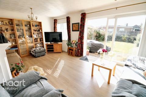 12 Bolney Drive, Leigh-on-sea, SS9 5HQ