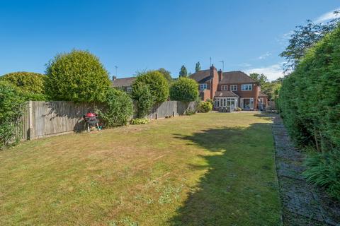 undefined, New Park Road, Cranleigh, GU6