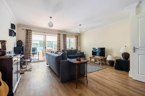 25 Maytree Walk, Caversham, Reading, RG4 6LZ