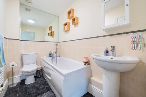 25 Maytree Walk, Caversham, Reading, RG4 6LZ