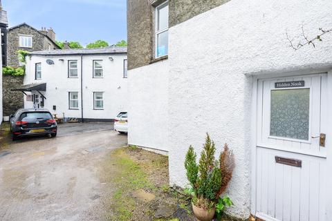 1 bedroom ground floor flat to rent, Lower Flat, 10 High Street, Windermere. LA23 1AF