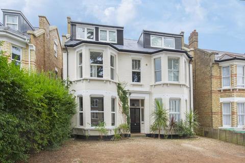 1 bedroom ground floor flat for sale, The Avenue, Surbiton KT5