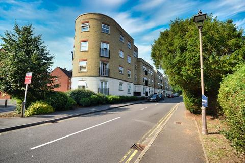 2 bedroom flat for sale, Copperfield Court, Dickens Heath B90