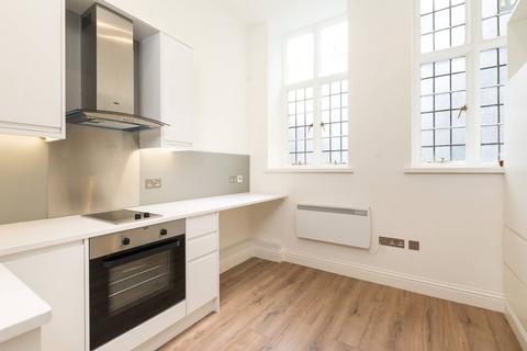 Studio to rent, Udall Street, Pimlico, London, SW1P